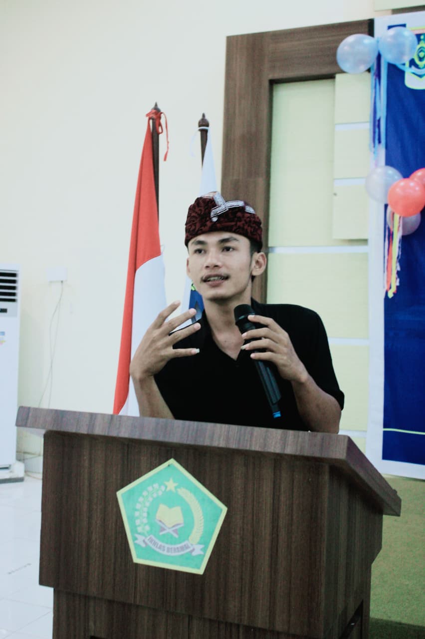 Ahmad Yani Ketua Umum Front Mahasiswa Lombok Barat